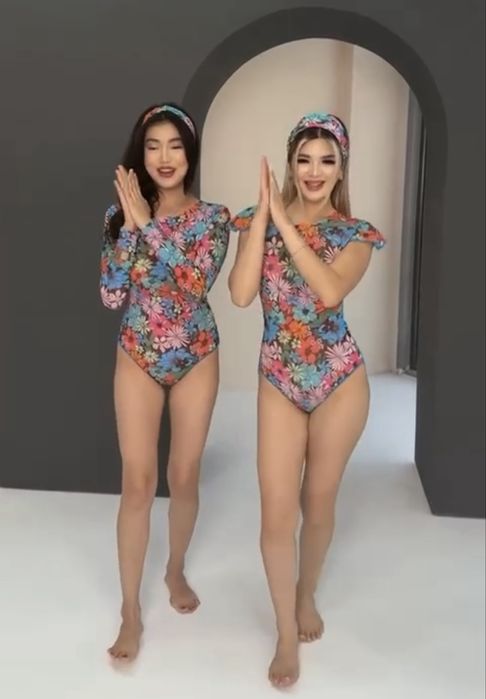 Новый купальник тройка