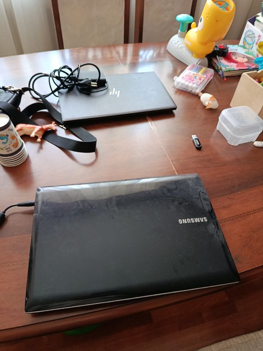 Ноутбук  samsung