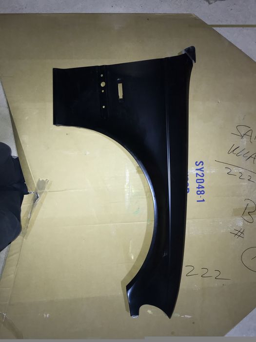BMW E46 Крило правая сторона
