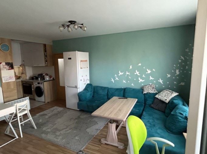 Двустаен апартамент под наем в Дружба