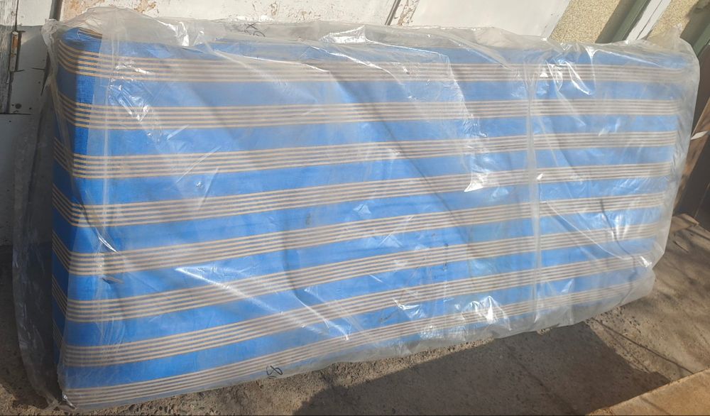 Матрас  на пружинах 2 штуки