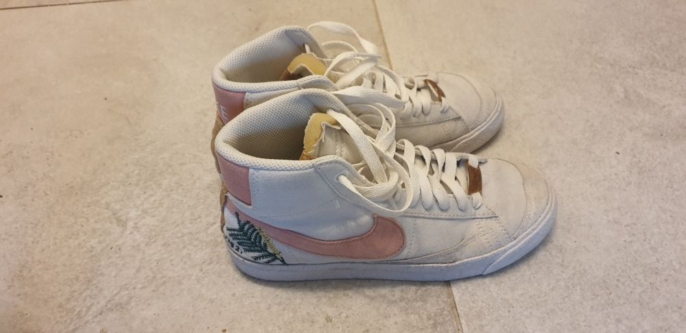 Tenesi dama NIKE