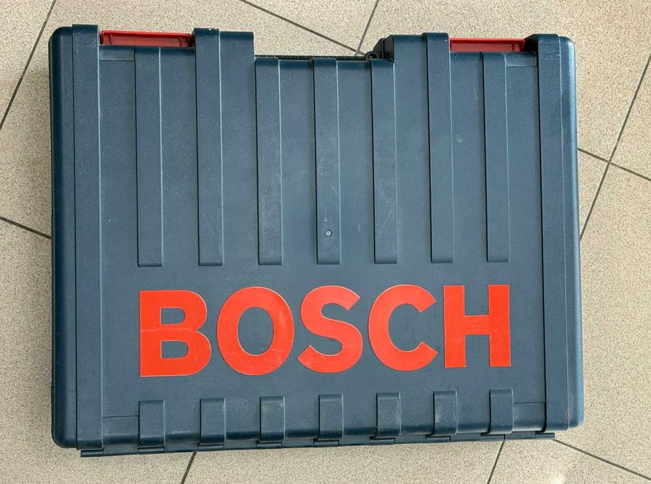 *** Перфектен *** Къртач Bosch Professional GSH 5 CE