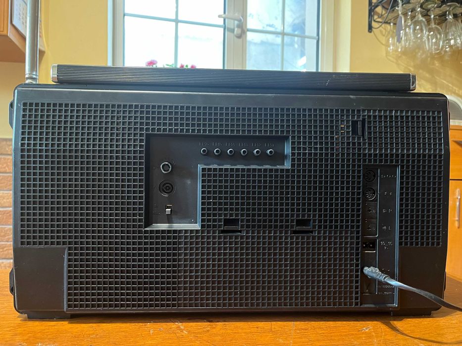 Radio Grundig Satellit Professional Stereo 2400