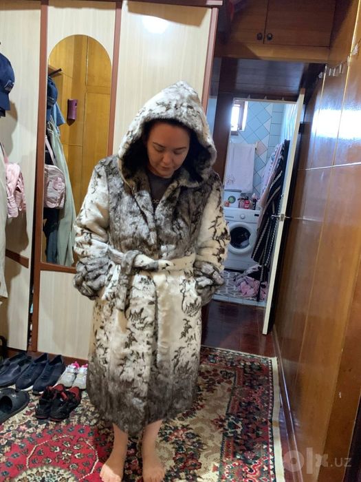Продается срочно шуба. Привозная.