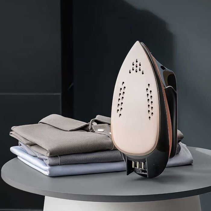 беспроводной утюг Flyco