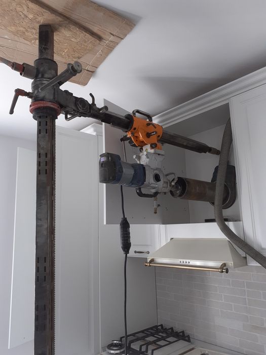 Gauri hote centrale ventilații  seminee prin carotare.