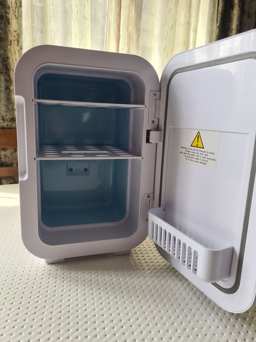 Продам холодильник для косметики