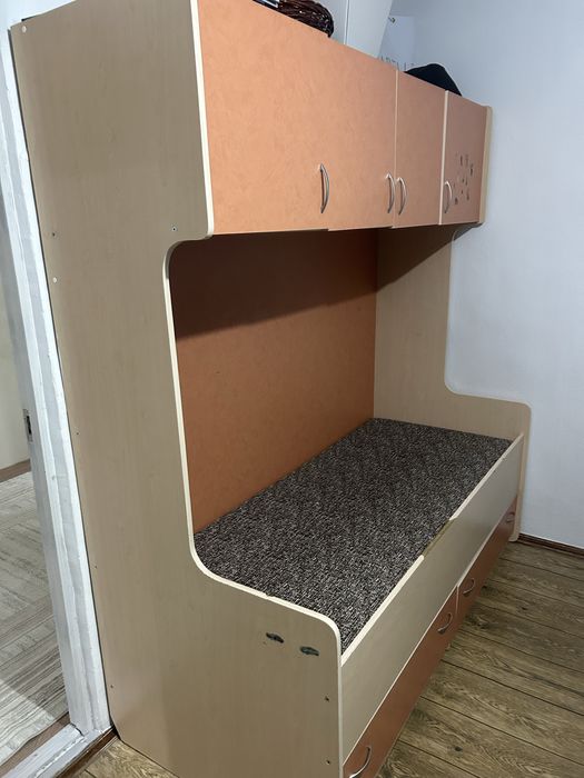 Продам кровать б/у.