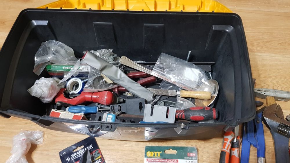 Ящик с инструментом