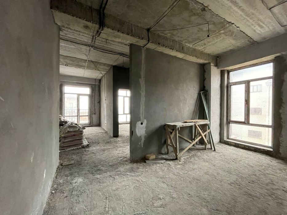 Мирзо улугбекский район. 3х ком квартира. Новостройка