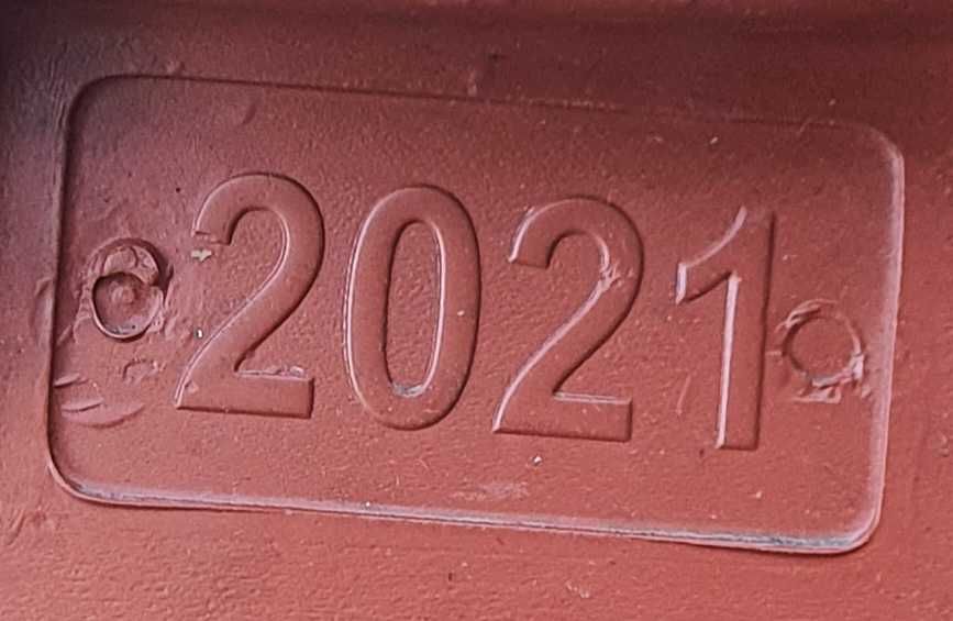 Дебелостенни бидони