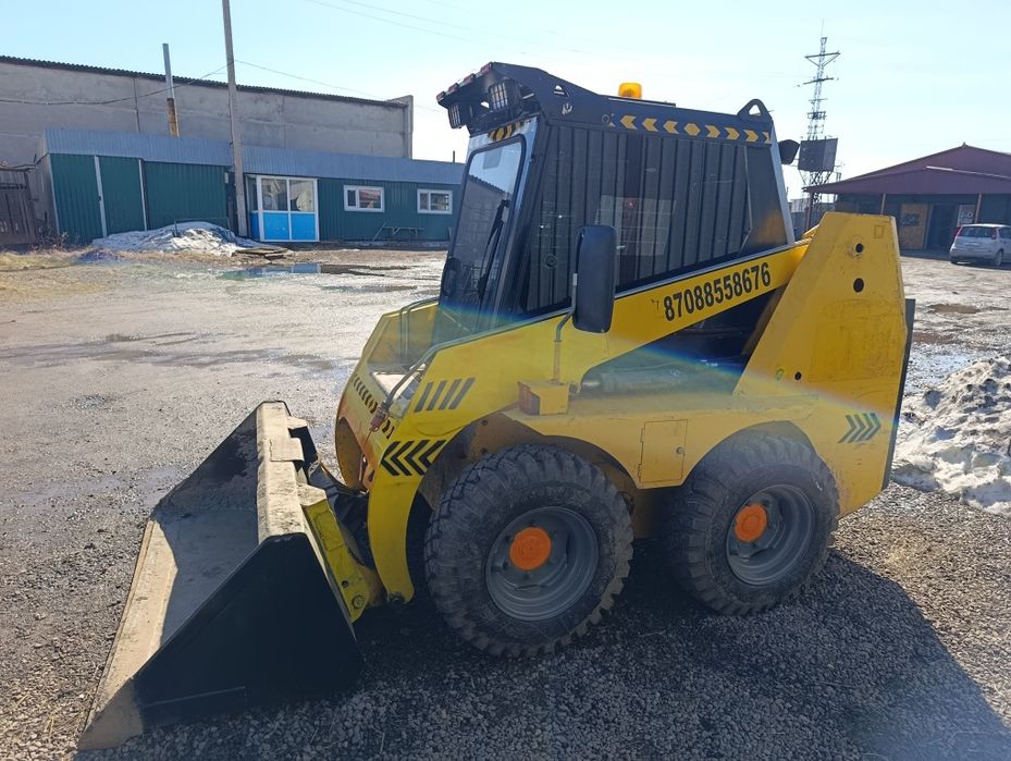 Мини погрузчик  ANT750