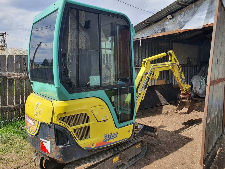 Мини багер за малки изкопи и самосвал