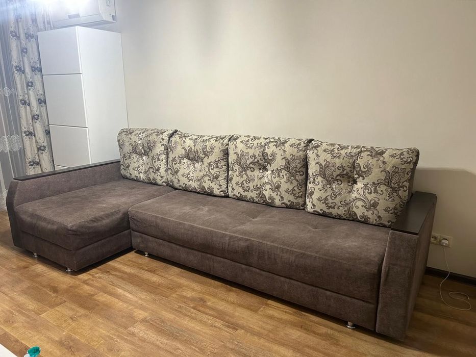 Продам Диван Б/У