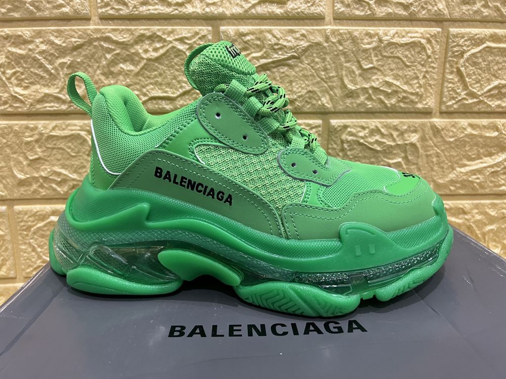 37 44 45 Balenciaga triple S Green Iasi OLX.ro