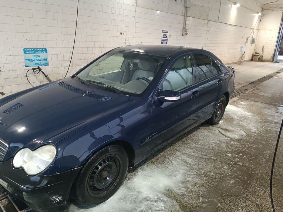 Меецедес C 220 143коня