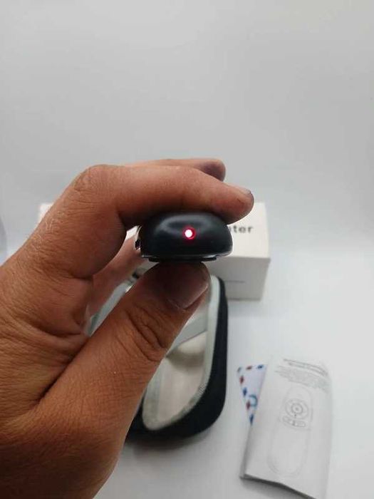 Telecomandă Prezentări Wireless Presenter cu Laser și Husă de Protecție