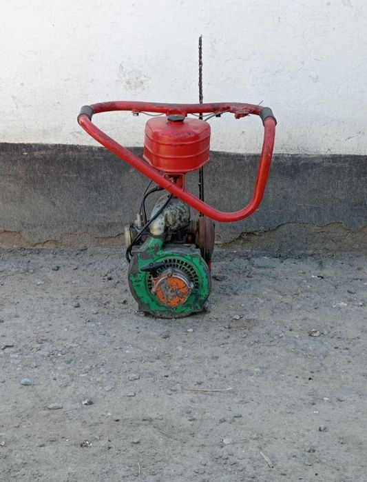 Продам бензопилу дружба