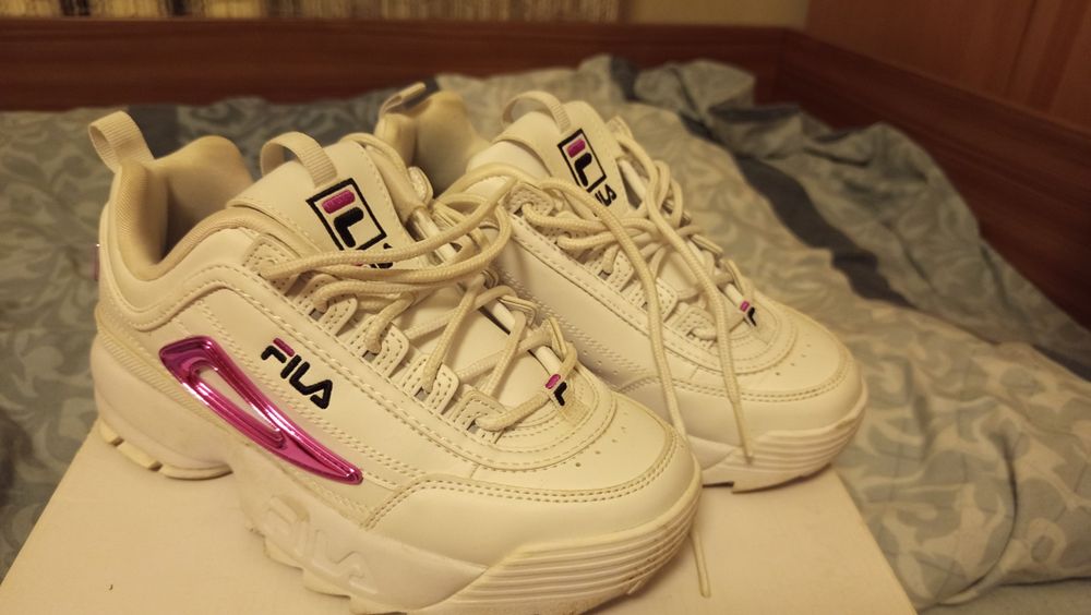 Маратонки бели FILA размер 37. Носени са два пъти