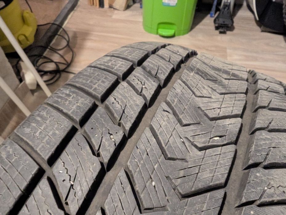 Gripmax 245 45 18 2бр.