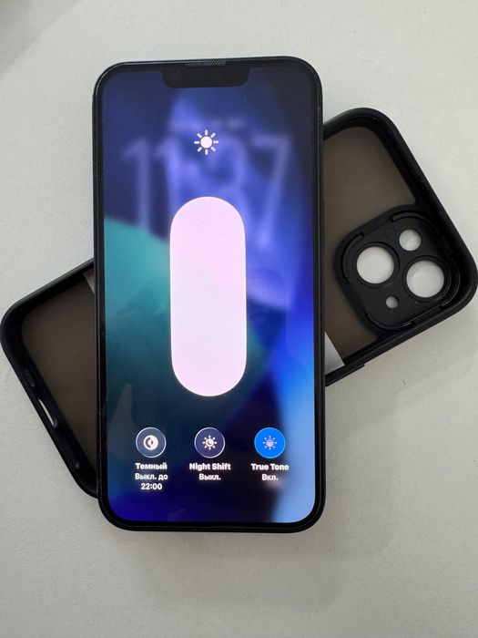 Продам Iphone 13 dual sim