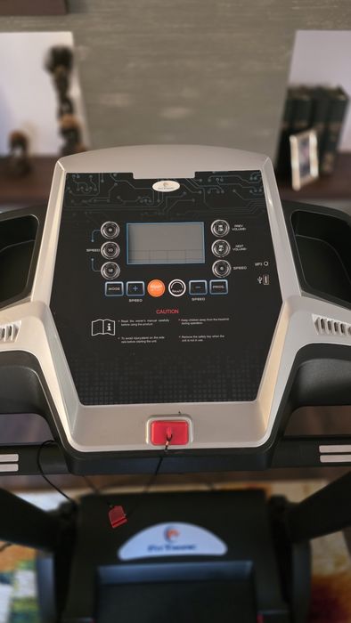 Banda de alergat fit tronic d100