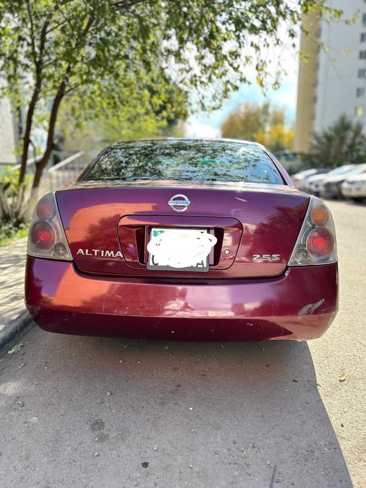 Продам машину Nissan Altima 2002год