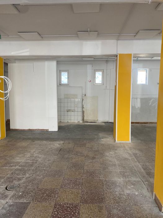 Spațiu Comercial de Închiriat Zona Școlilor MicroHala