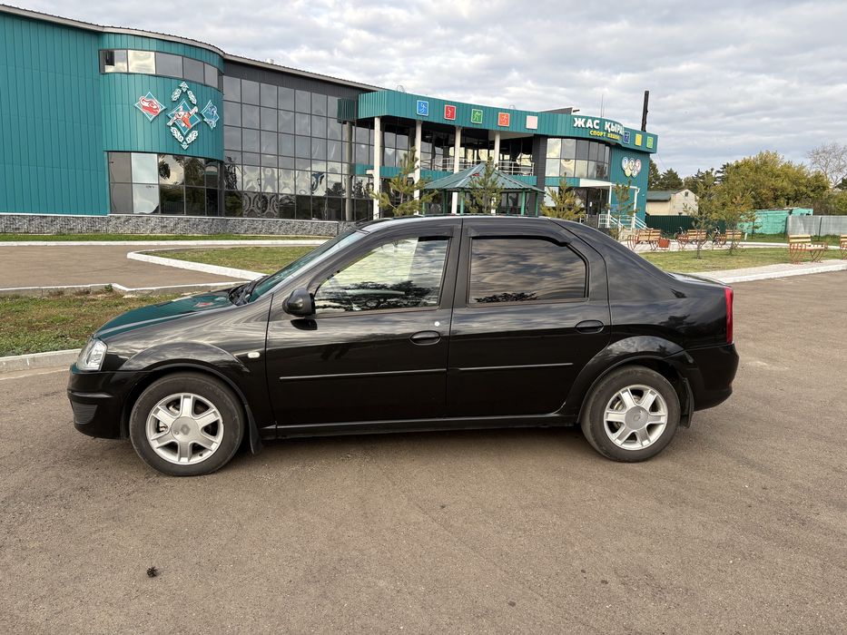 Renault Logan в хорошем состоянии