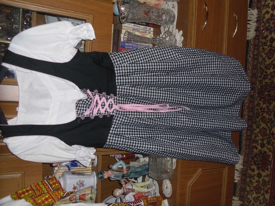 rochie stil popular sasesc