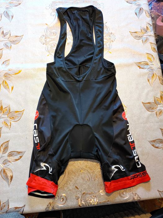 Set: Tricou Ciclism CASTELLI Rosso Corsa – Maratona dles Dolomites + Pantaloni Ciclism CASTELLI Rosso Corsa – Bib Shorts Profesionali