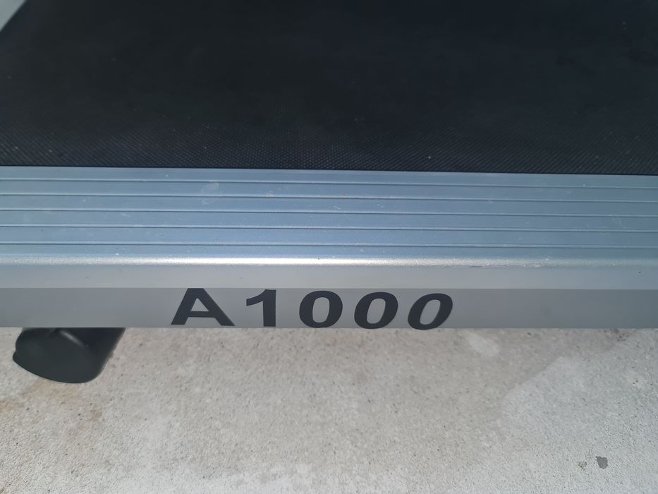 Vând banda de alergare