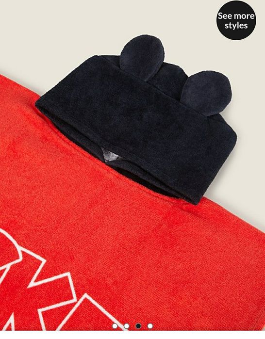 Disney Mickey Mouse / Дисни Мики Маус хавлия с качулка