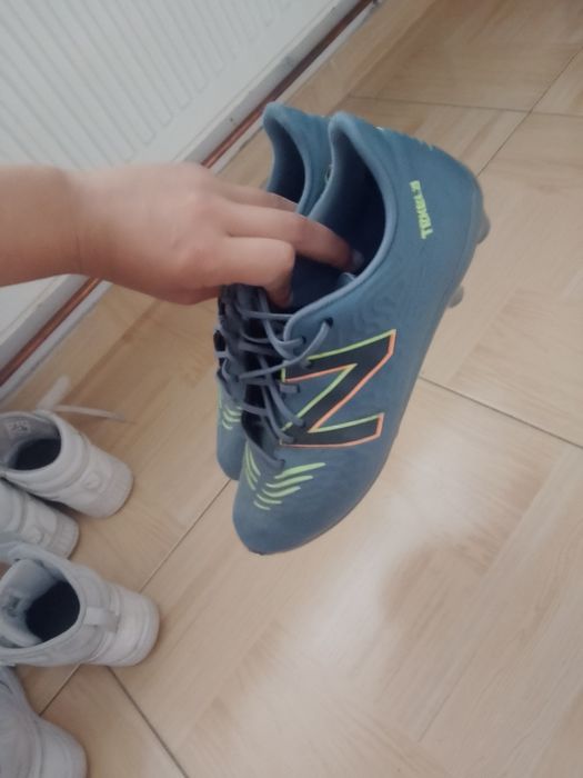 Ghete fotbal subt putin uzate dar sunt in regula poti juca fara stres cu ele