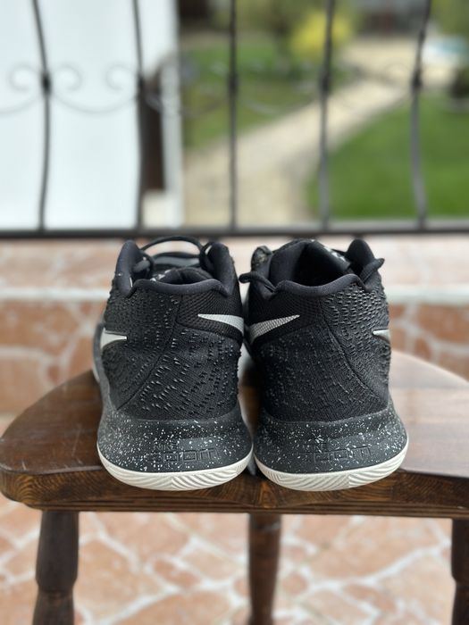 Nike Kyrie 3 black basketball Оригинални! 852395 - 018