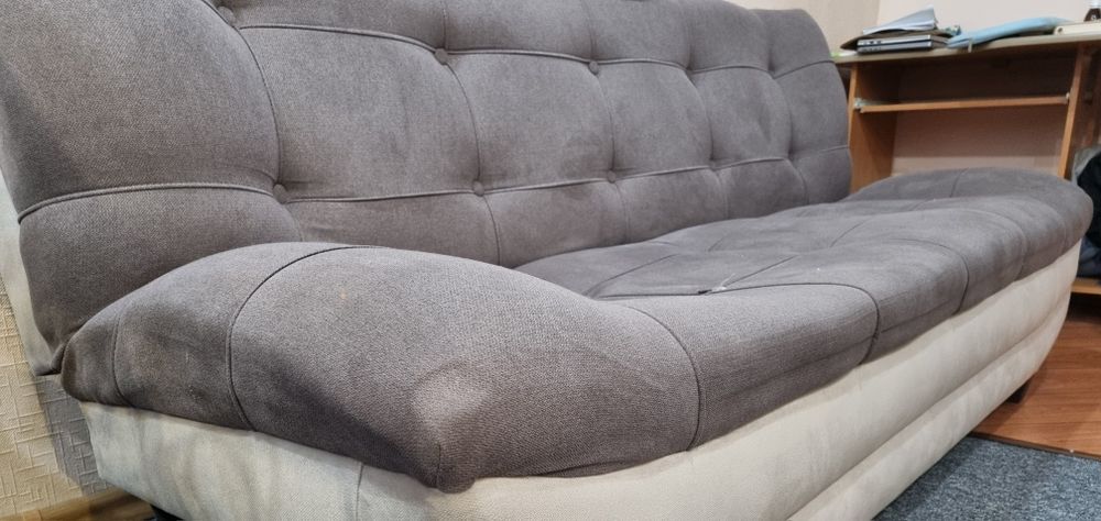 Продам диван срочно