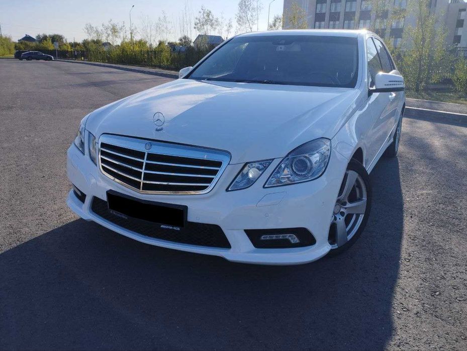 Mercedes-Benz E300, 2012 год