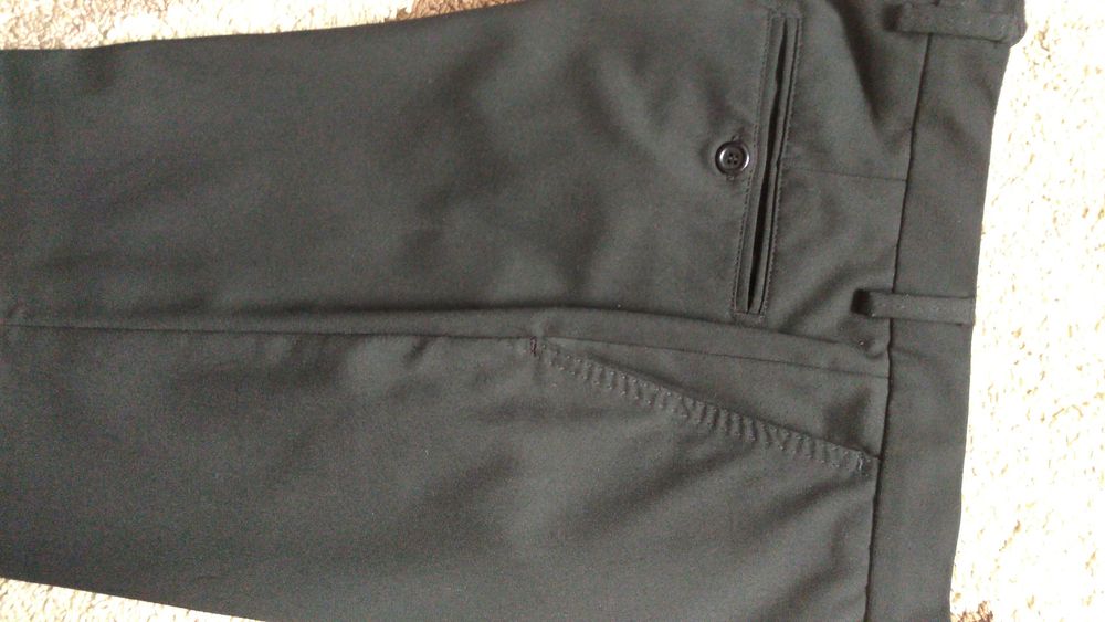 Pantaloni stofa Zara Man 30 in talie. Negri