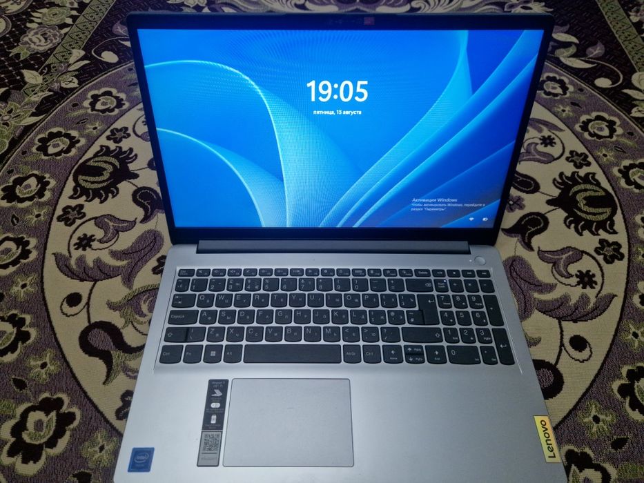 Lenovo ideapad 1