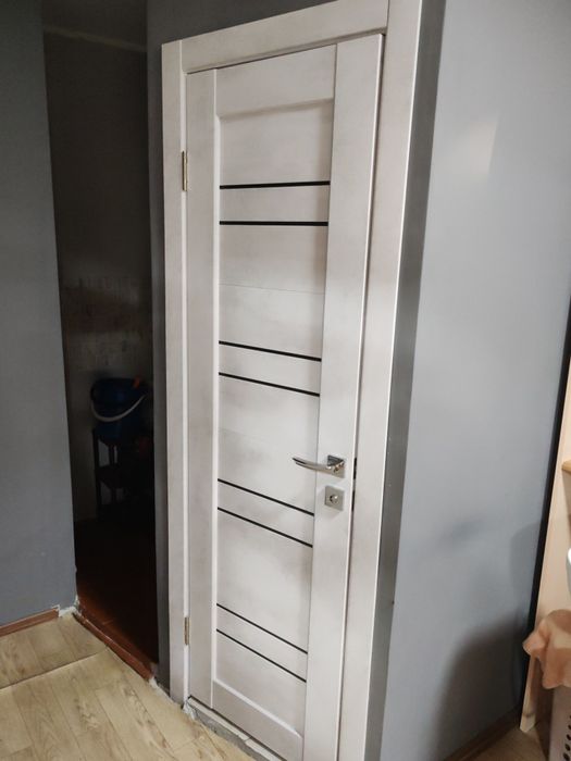 Продам дверь межкомнатная одна