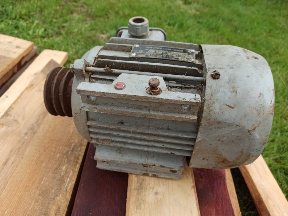 Продава електромотор