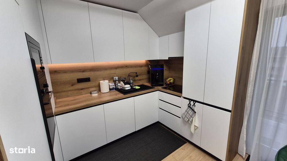 Ap.4 camere | 3 bai | 96mp | 5 locuri de parcare | lift | AC | mobilat