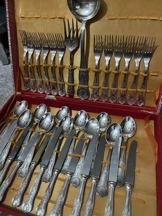 Set tacamuri argintate