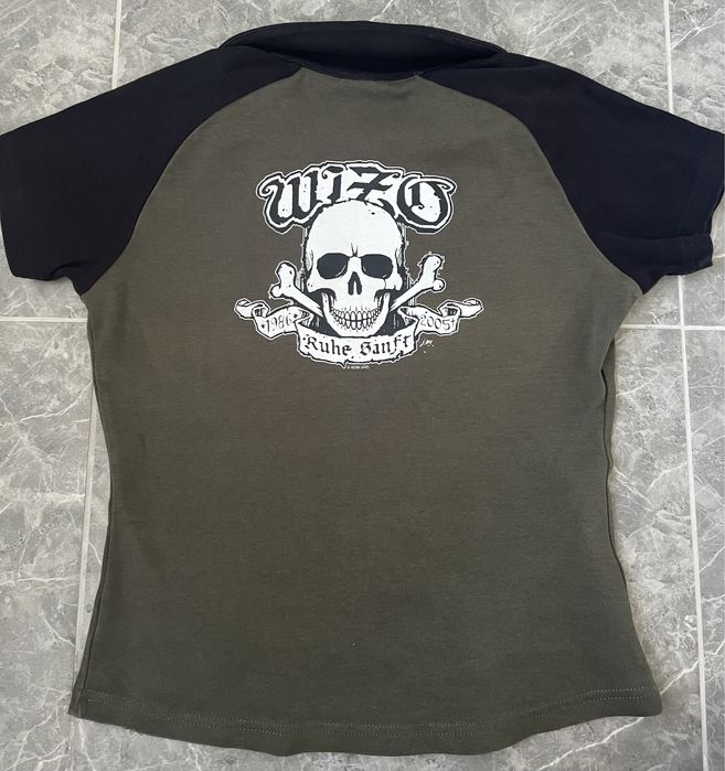 tricou y2k cu craniu