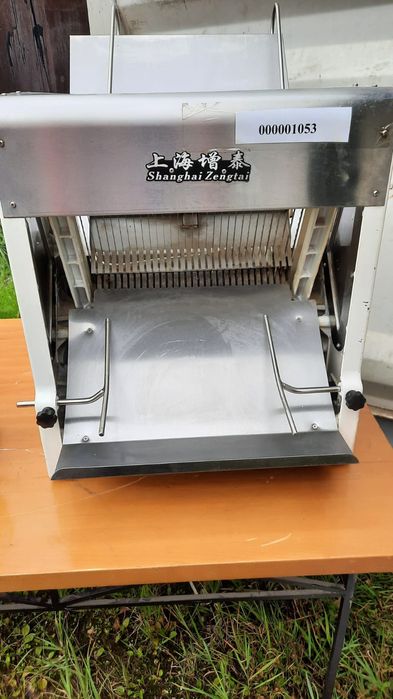 Хлеборезка производственная, 2016 года выпуска.