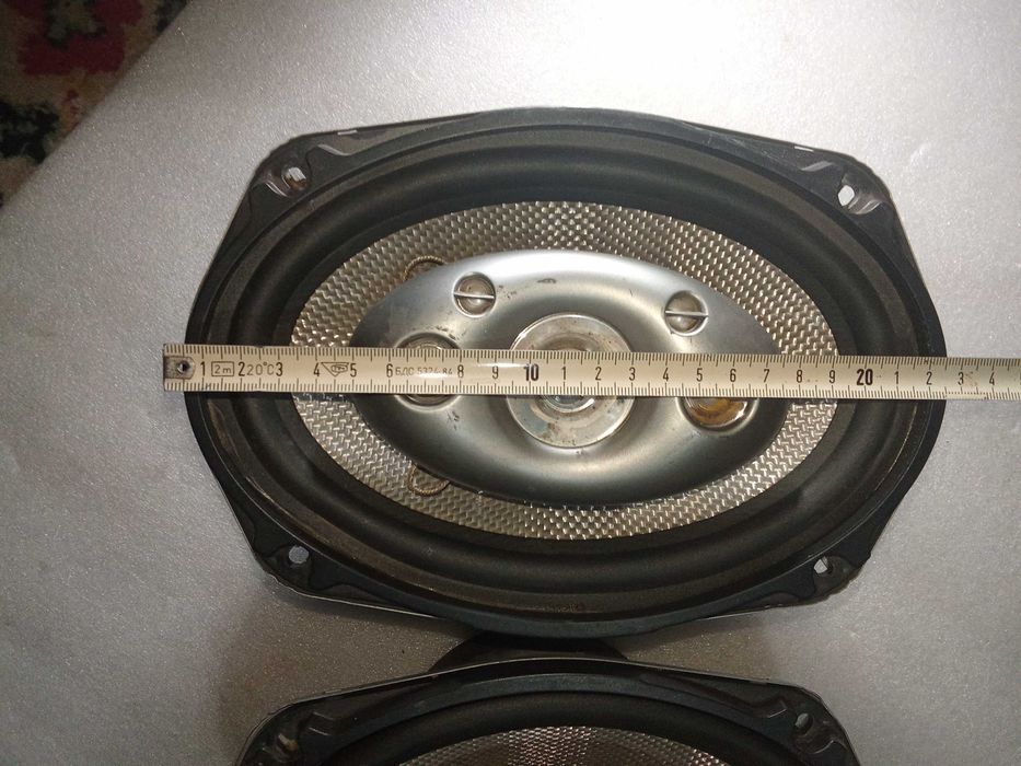 Високоговорители за кола