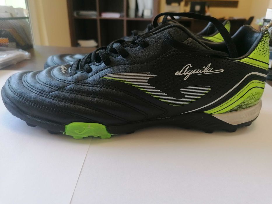 Футболни маратонки