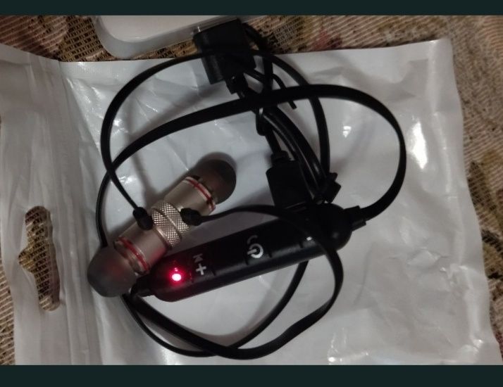 Căști hands free