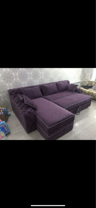 Диван угловой с каретной стяжкой